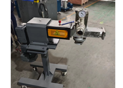 侧方排气    南京科锐挤出机械有限公司