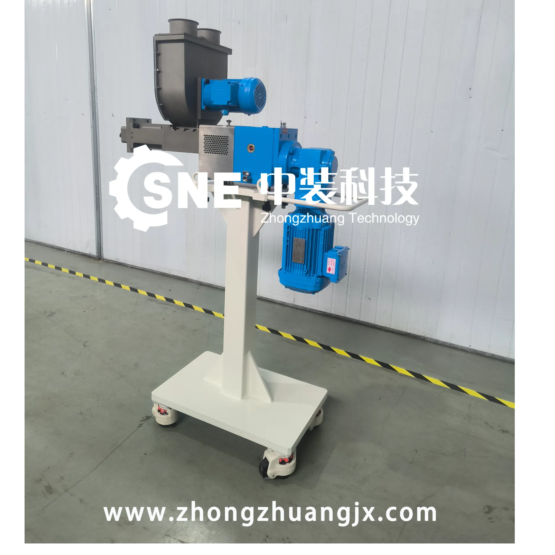 侧喂料机    江苏中装机械科技有限公司