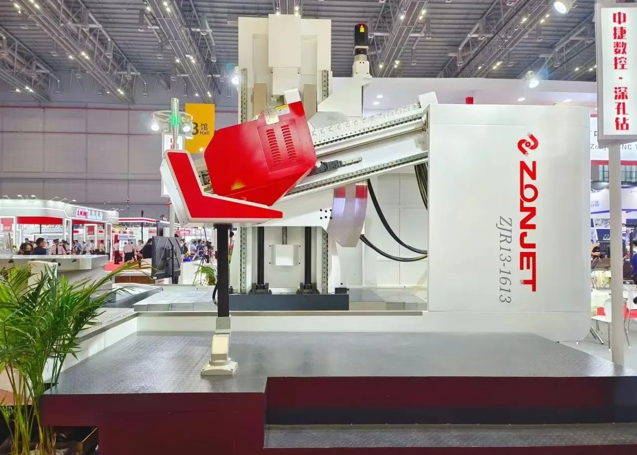 六轴数控深孔钻    南阳市中捷数控科技有限公司